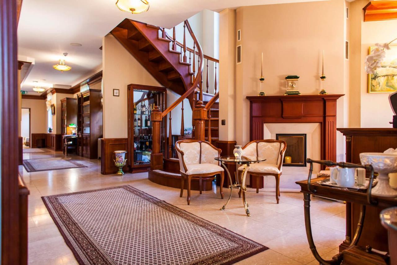 Tb Palace Hotel & Spa Jūrkalne Екстериор снимка